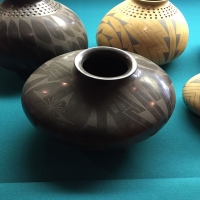american-indian-primitive-pottery-1425829615.jpg