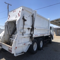 lot-15-1994-trash-truck-16232985138.jpg
