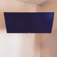 samsung-flat-screen-television-w-wall-mount-1430043793.jpg