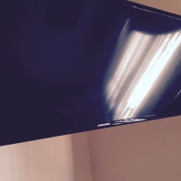 samsung-flat-screen-television-w-wall-mount-14300437932.jpg