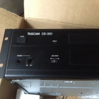 tascam-cd-301-compact-disc-player-by-teac-14245449568.jpg