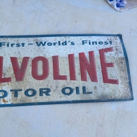 valvoline-motor-oil-tin-sign-14237287111.jpg