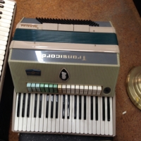 vintage-farfisa-electric-accordionpump-organ-14245559522.jpg