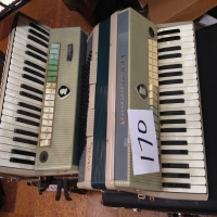 vintage-farfisa-electric-accordionpump-organ-14245559528.jpg