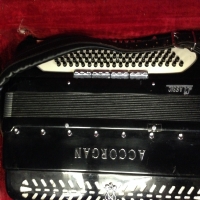 vintage-iorio-accorgan-classic-model-accordion-14245565662.jpg