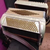 vintage-white-accordions-4-14245516238.jpg