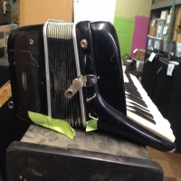 vintage-wurlizter-accordion-14245563831.jpg