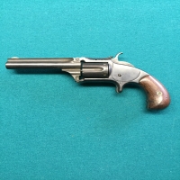 antique-gun-vintage-revolver-1426651976.jpg