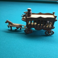 iron-overland-circus-horse-carriage-toy-1426650046.jpg