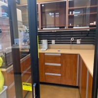 pharmacy-equipment-166214219410.jpg